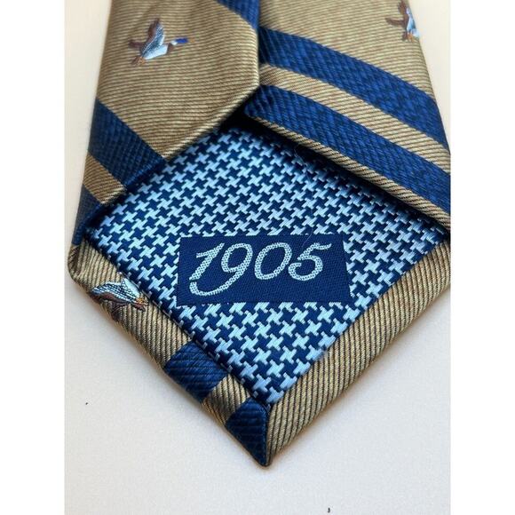JOS.A.BANK 1905 GOLDENROD BLUE DECO STRIPE/DUCKS SILK NECKTIE - Picture 3 of 4